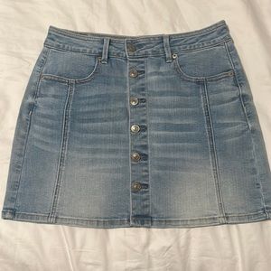Never Worn AE Jean Skirt!